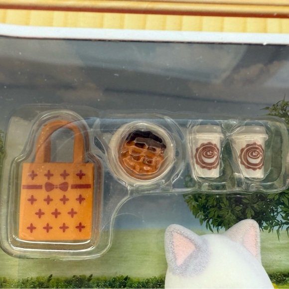 Calico Critters Latte Cat Family set - Picture 14 of 15